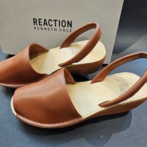 NIB Kenneth Cole Reaction Women's "Fine Glass" Slingback Platform Sandal Size 6